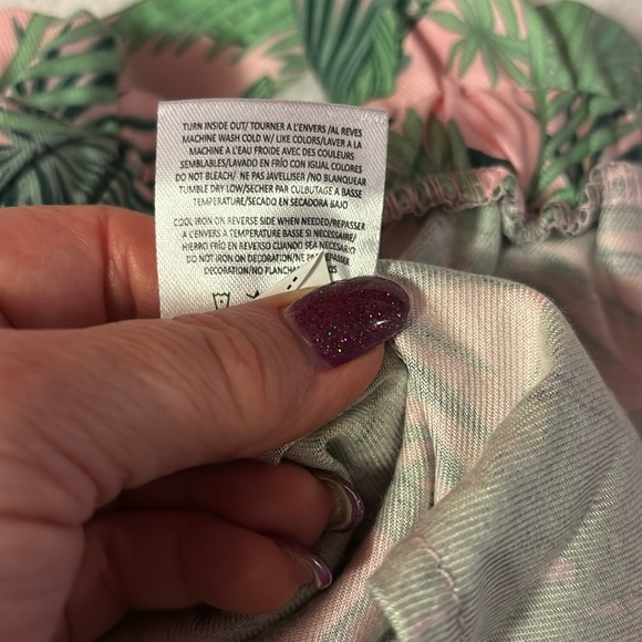 NWT Jessica Simpson tropical print dressy vacation shorts. Sz large. - Picture 9 of 13